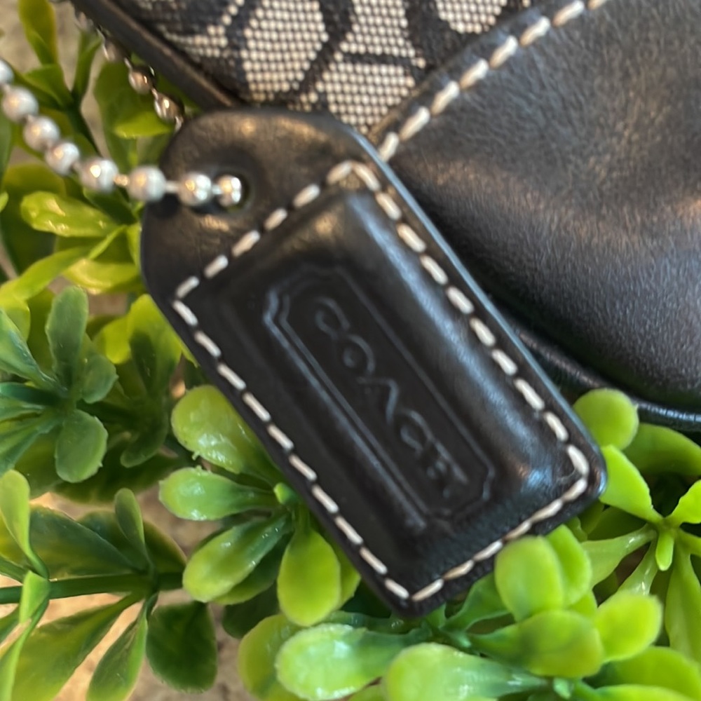 Navy Blue almost black Coach wristlet - Picture 2 of 8